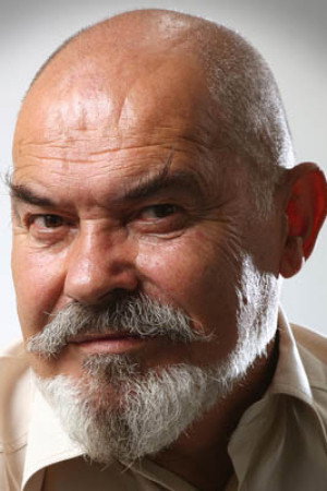 Actor Şener Kökkaya in Kaçak