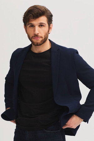 Actor Asilhan Kurşun in Ömür Usta